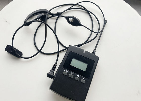 Двухсторонние аудио приборы путешествия достигают вопроса и ответа